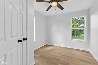 1201 N State Road 157, Bloomfield - 26
