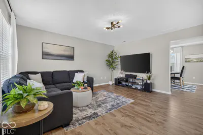 4457 Delray Court, Westfield - 7