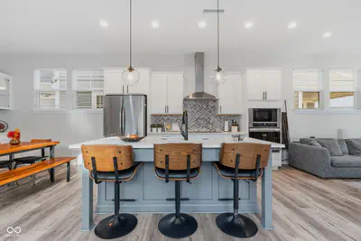 6939 Pickett Place, Carmel - 22