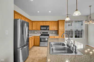 2542 Middle View Drive, Columbus - 20