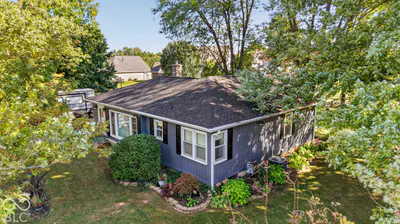 6205 300 S Road, New Palestine - 32