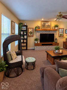 876 S Home Avenue, Franklin - 8