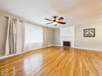400 Madison Avenue, Pendleton - 19
