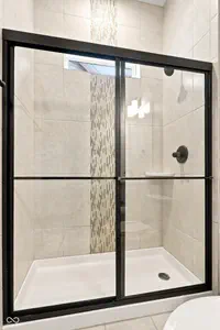 11162 Cliffside Drive, Fortville - 10