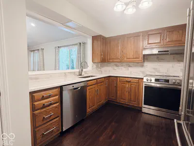 8702 Gillingham Lane, Fishers - 15