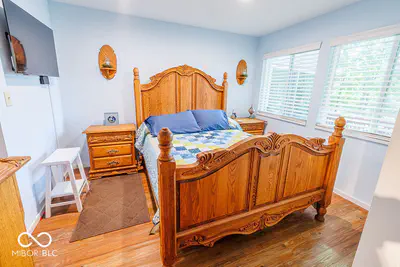 5154 Yellow Finch Way, Gosport - 4