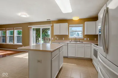 5455 Reston Drive, Plainfield - 3