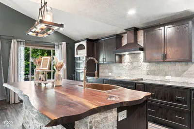 8671 Kinman Drive, Nineveh - 49