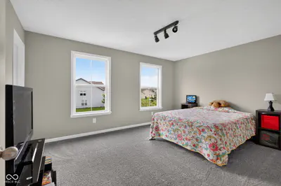 10608 Kensington Lane, Fortville - 30
