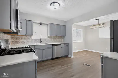 10211 Meadowlark Drive, Indianapolis - 9