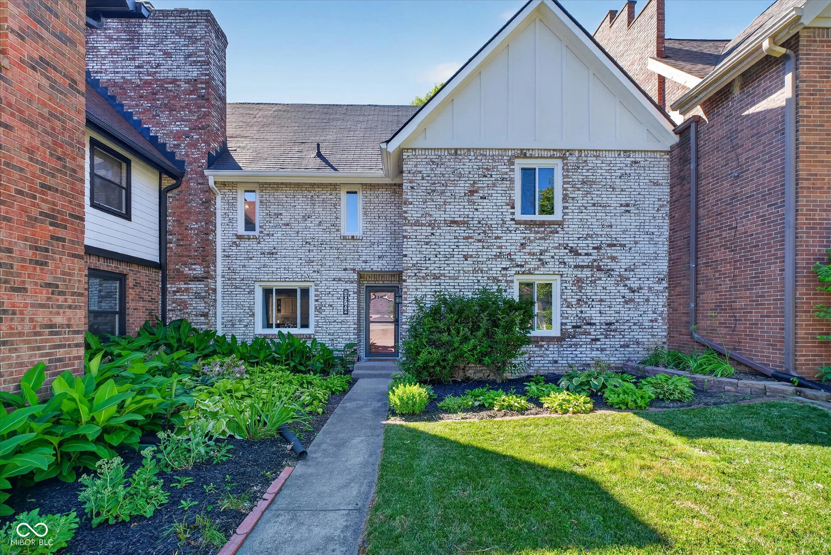 10768 Downing Street, Carmel