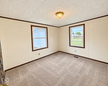214 E Plum Street, Linden - 21