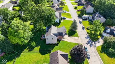 6758 Loretta Court, Avon - 54