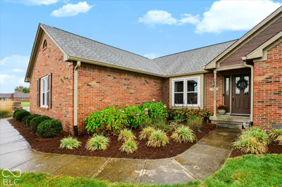 701 W 500 Road S, Greenfield - 2