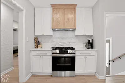 132 W 41st Street, Indianapolis - 19
