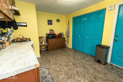 215 Maple Street, Spiceland - 8