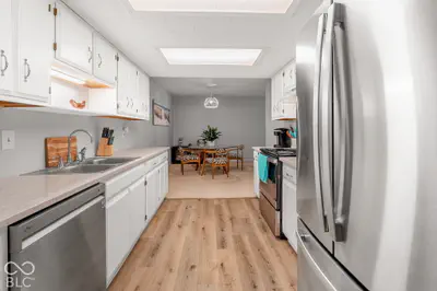 7537 Farm View Circle, Indianapolis - 18