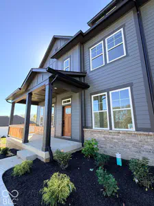 15955 Vitalize Run, Fishers - 2