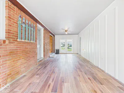 400 Madison Avenue, Pendleton - 14