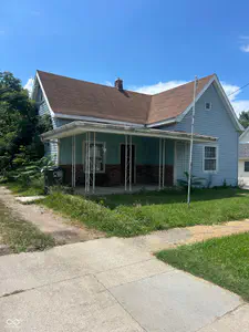 1033 O Street, Bedford