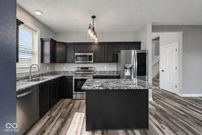 9471 Treyburn Lakes Drive, Indianapolis - 14