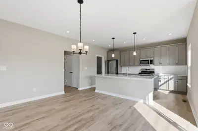 9417 Crimson Circle, Lapel - 13