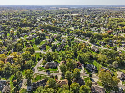 282 Adrienne Drive, Greenwood - 43