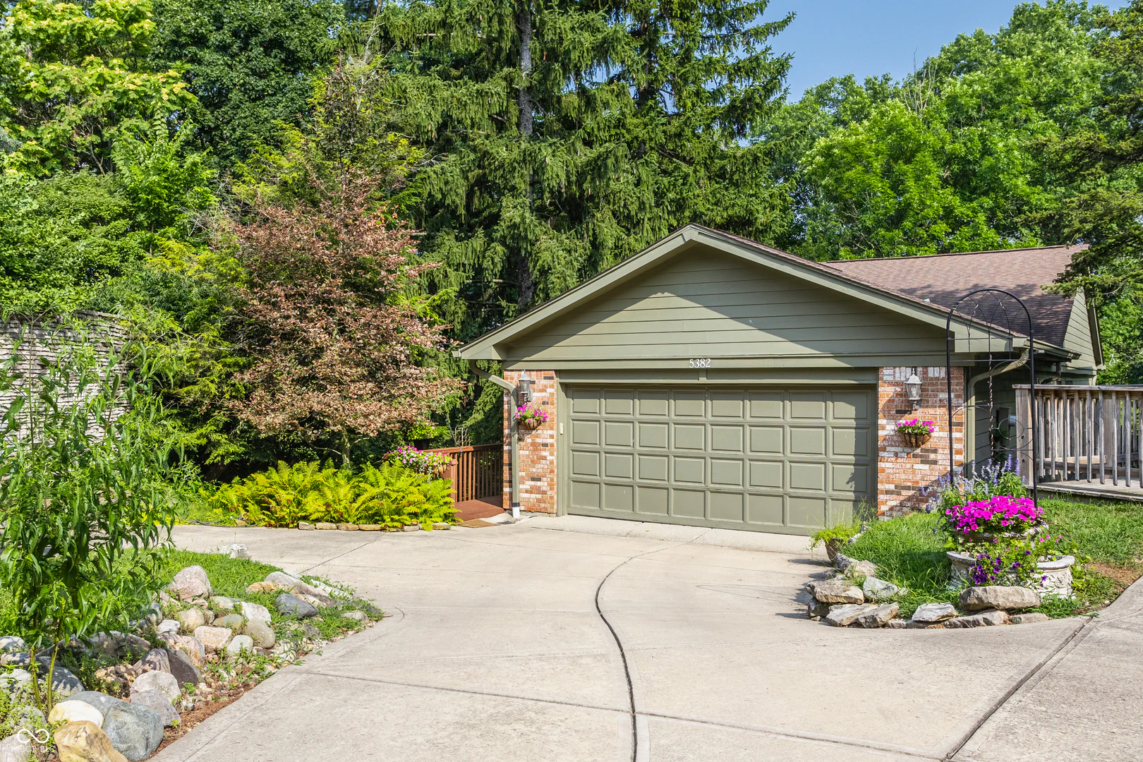 5382 Thicket Hill Lane, Indianapolis
