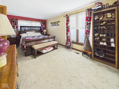 318 Vasbinder Drive, Chesterfield - 16
