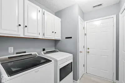 9925 Hamblin Court, Carmel - 14