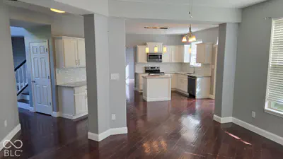 10737 Emery Way, Fishers - 19