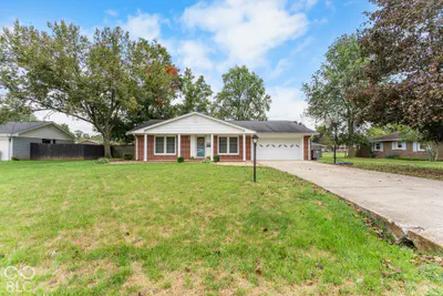 1521 Robin Hood Drive, Seymour - 2