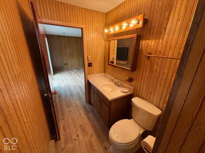 210 Hillside Drive, Hartford City - 11