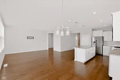 561 Harstad Boulevard, Westfield - 34
