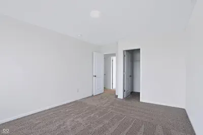 8689 Meadowlands Court, Plainfield - 34