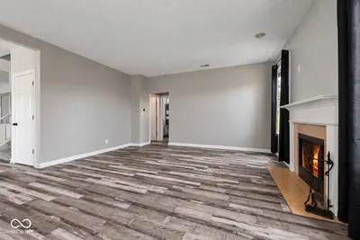 9471 Treyburn Lakes Drive, Indianapolis - 12