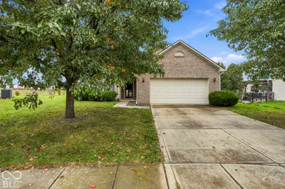 2349 Cole Wood Circle, Indianapolis - 2