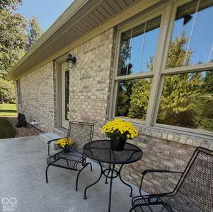 6658 English Oak Drive, Avon - 37