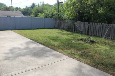 348 Clark, Beech Grove - 39