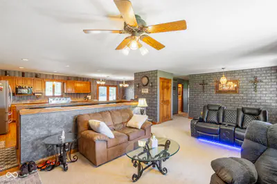 1802 Ewing Street, Seymour - 9