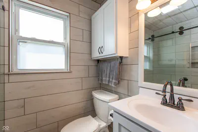 831 North Drive, Seymour - 23