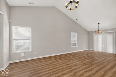 9741 Roxbury Drive, Fishers - 8