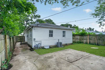 2036 Euclid Avenue, Indianapolis - 33