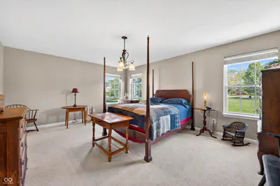 697 Lake Vista Drive, Columbus - 24