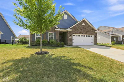 5573 Stone Grove Court, McCordsville - 3