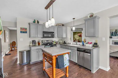 2905 Shadow Lake Drive, Indianapolis - 3
