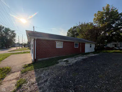 2119 29th Street, Bedford - 4