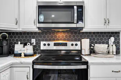 831 Sarasota Drive, Seymour - 12