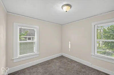 1031 College Street, South Bend - 26