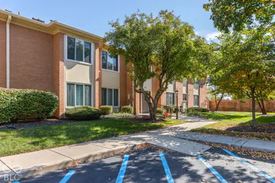 581 Hunters Drive, Carmel - 3